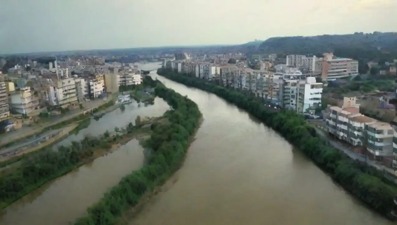 Impacto económico de los ríos en la urbanización de Ríos que cruzan capitales: el impacto urbano